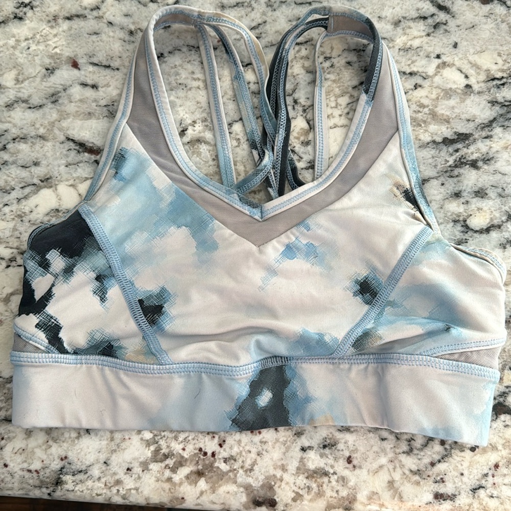 Lululemon sports bra
